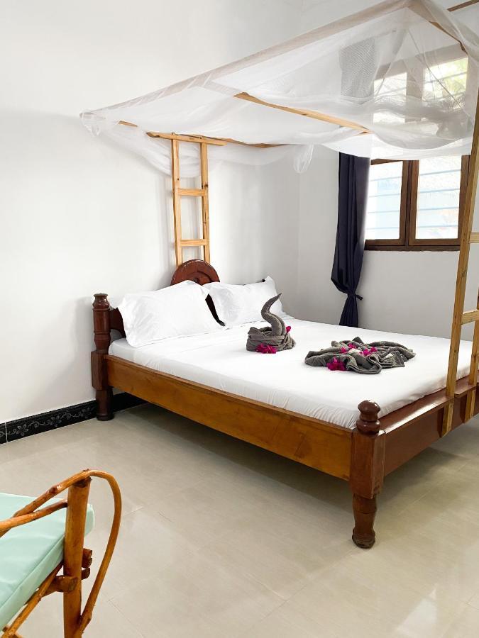 Lighthouse Guesthouse Nungwi Exterior photo